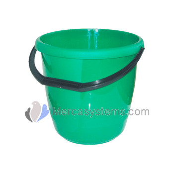 Pigeon supplies: Plastic bucket 8L capacity